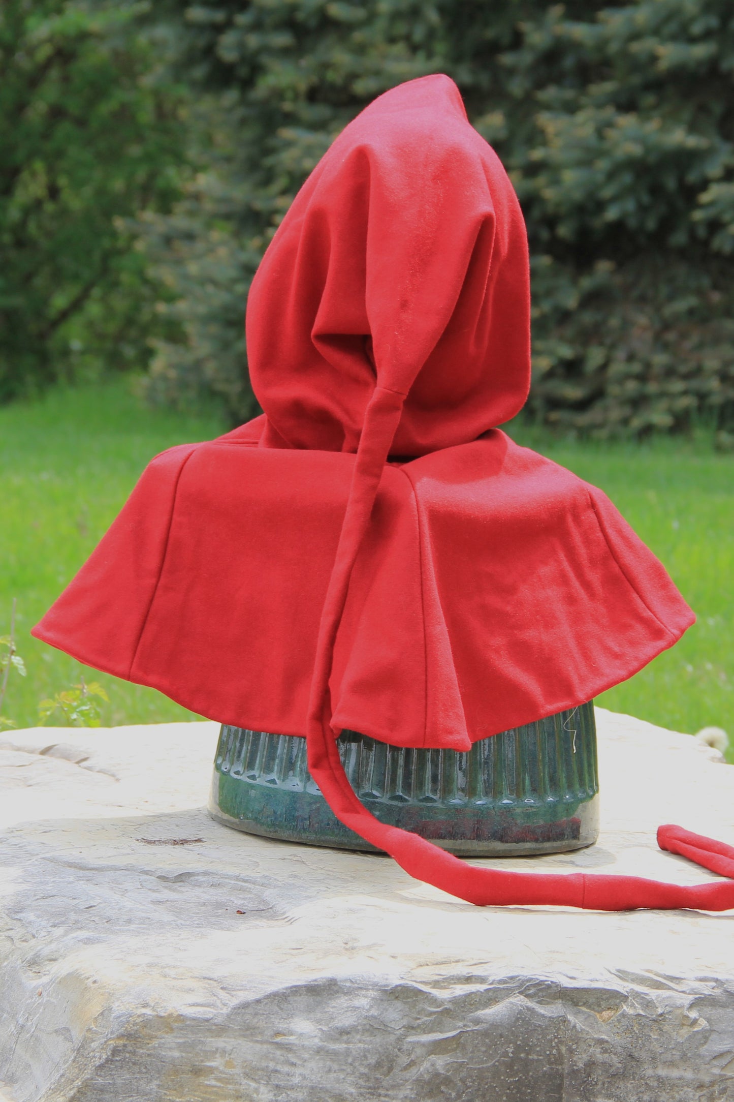 Liripipe Hood, Red