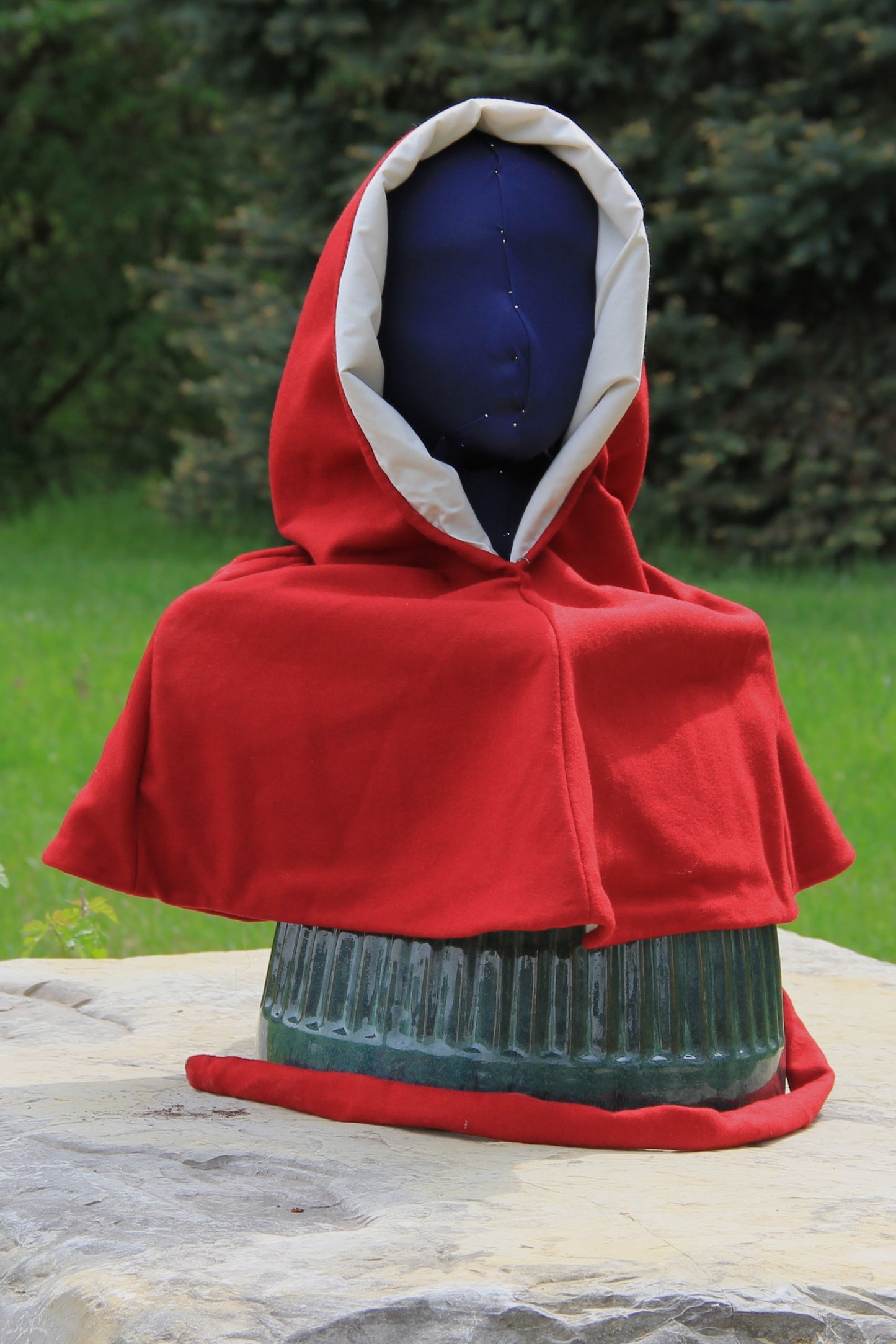 Liripipe Hood, Red